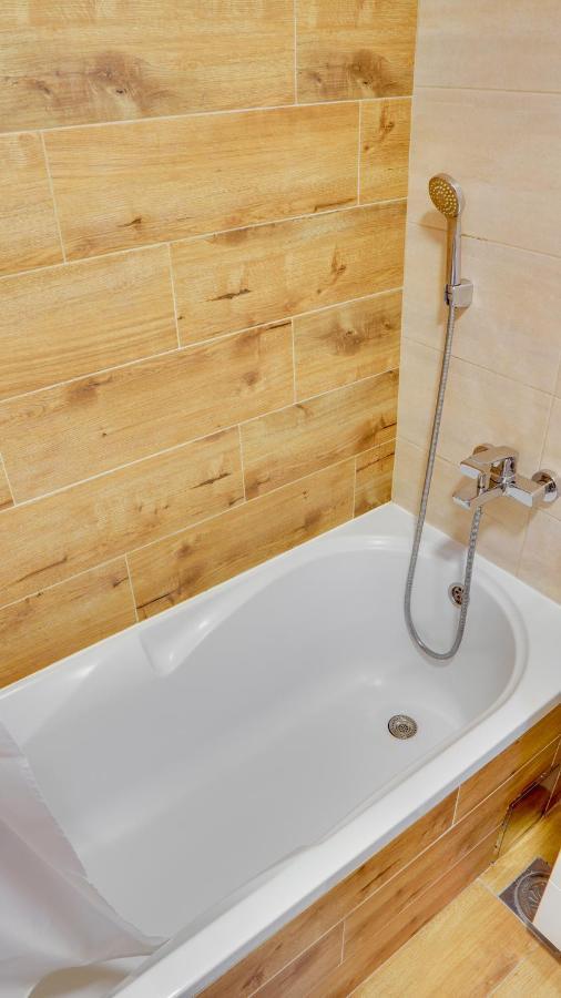 Appartement Milica 65M2, Free Parking & Wi-Fi à Novi Sad Extérieur photo